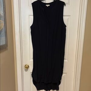 Navy Blue Sleeveless V-Neck Dress
